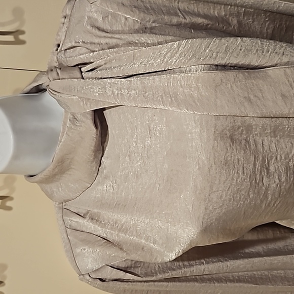 Banana Republic Women's Blouse Size M - Picture 2 of 10